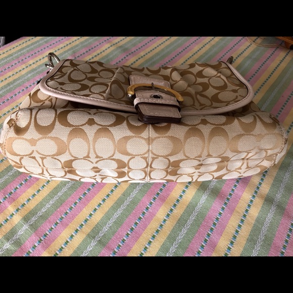 SOLD!! So Cute Coach Beige & Pink accents handbag! - Picture 4 of 7